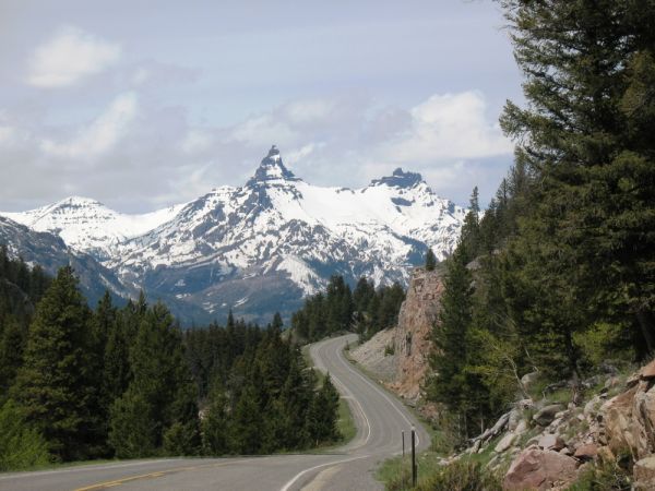 view from scenic drive from cody to yellowstone | canyon real estate cody wy