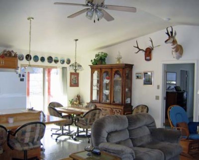 Wapiti, houses in Wyoming