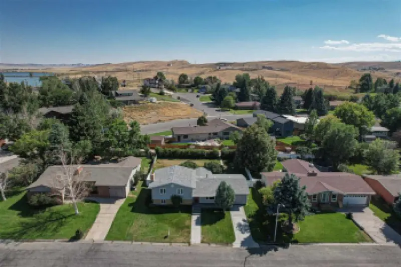 1232 Birch Ln Cody #2