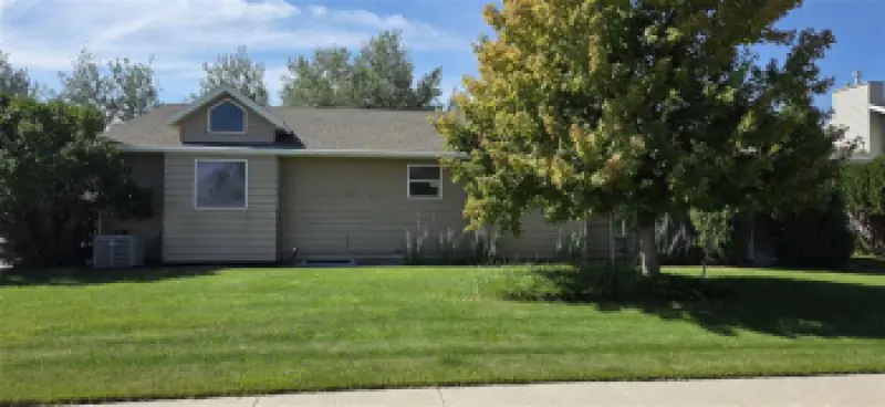 2132 Cougar Ave Cody #2