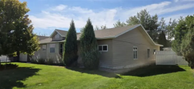 2132 Cougar Ave Cody #3