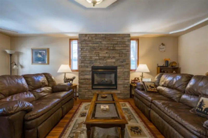1126 Alger Ave Cody #10