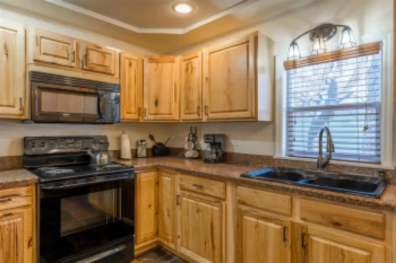 1126 Alger Ave Cody #11