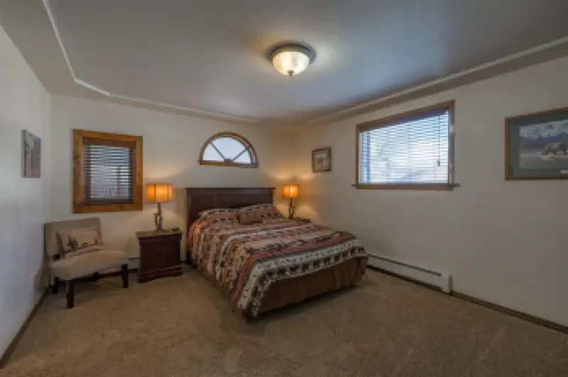 1126 Alger Ave Cody #17