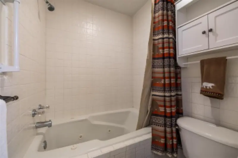 1126 Alger Ave Cody #19