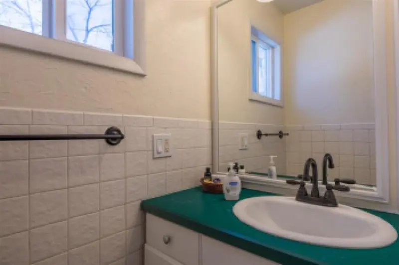 1126 Alger Ave Cody #27
