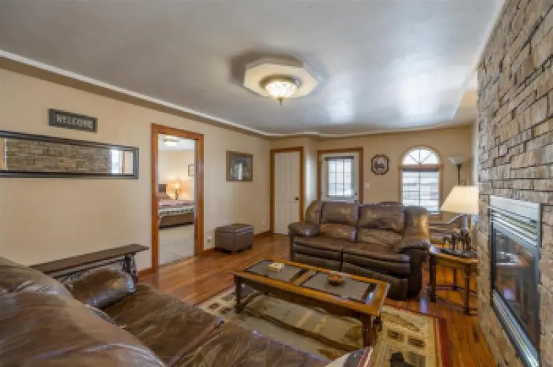 1126 Alger Ave Cody #8