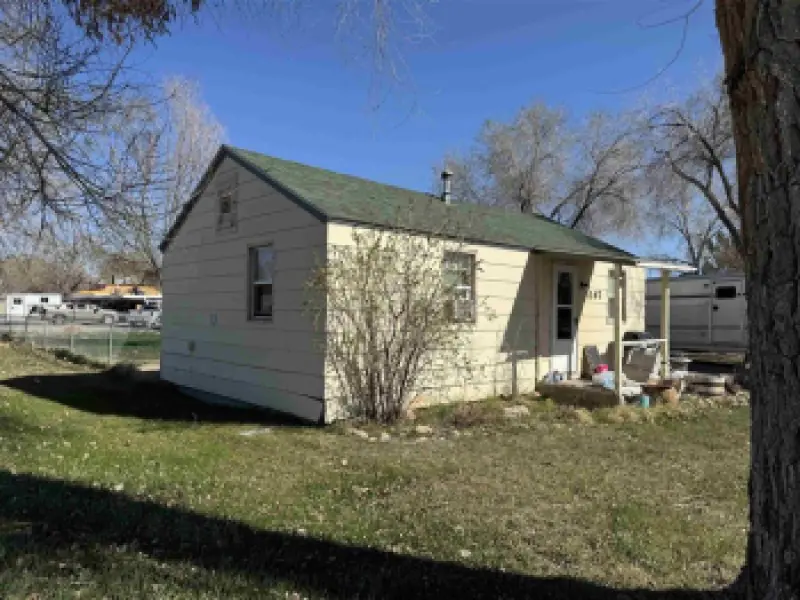 1147 & 1131 N 7th St Greybull #1