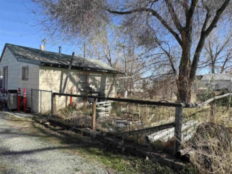 1147 & 1131 N 7th St Greybull #16