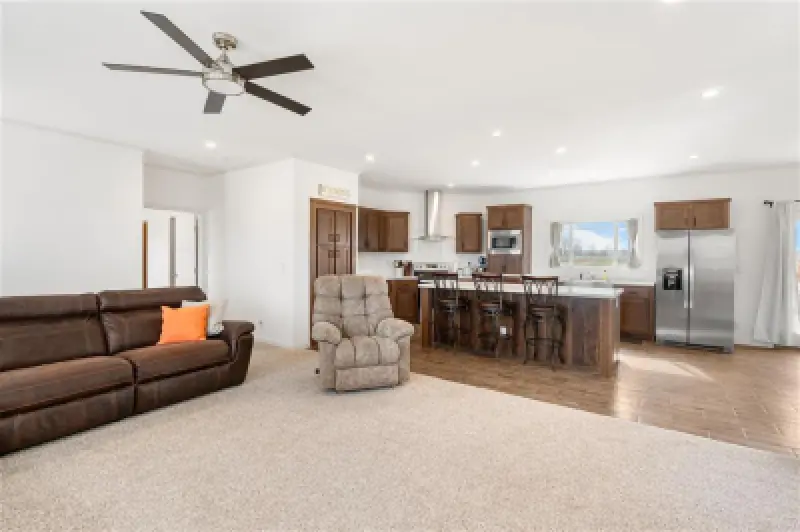 518 Tatman St Burlington #10