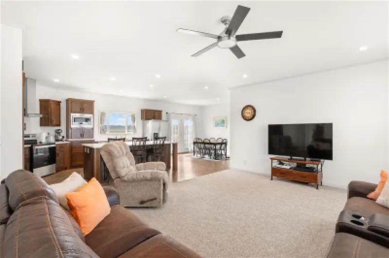 518 Tatman St Burlington #19