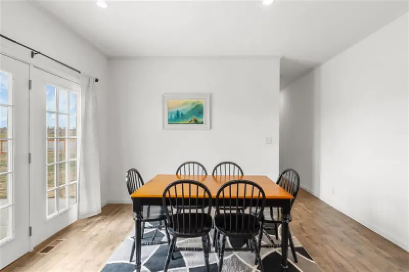 518 Tatman St Burlington #21