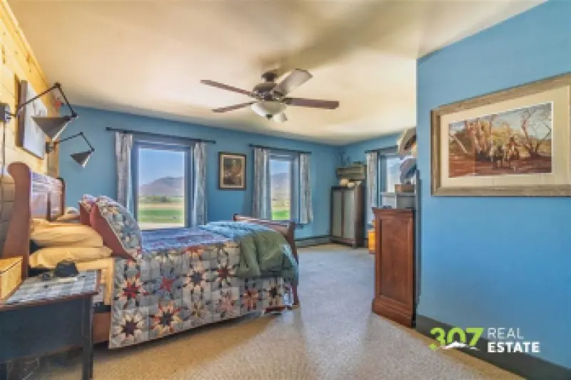 3080 & 3064 North Fork Hwy Cody #31