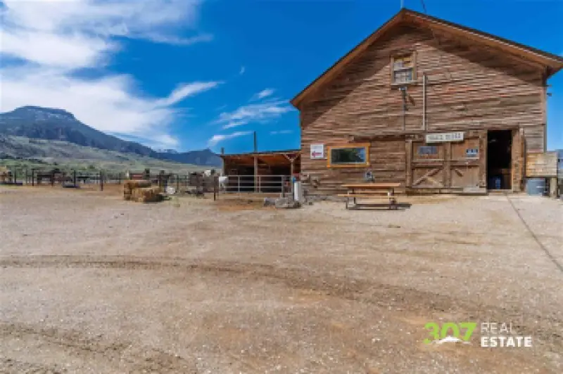 3080 & 3064 North Fork Hwy Cody #44