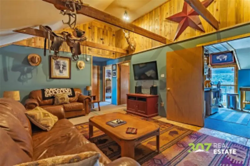 3080 & 3064 North Fork Hwy Cody #53