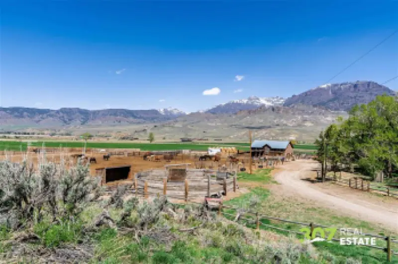 3080 & 3064 North Fork Hwy Cody #56