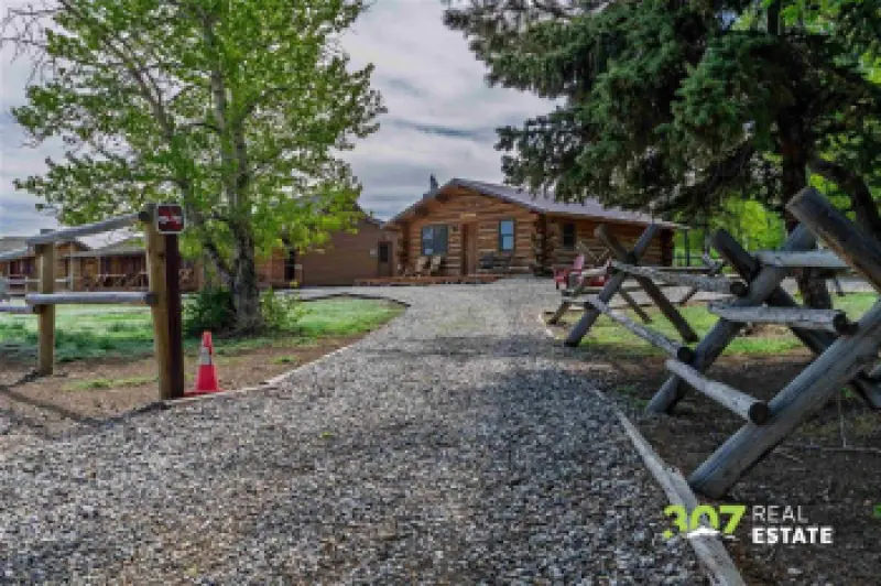 3080 & 3064 North Fork Hwy Cody #61
