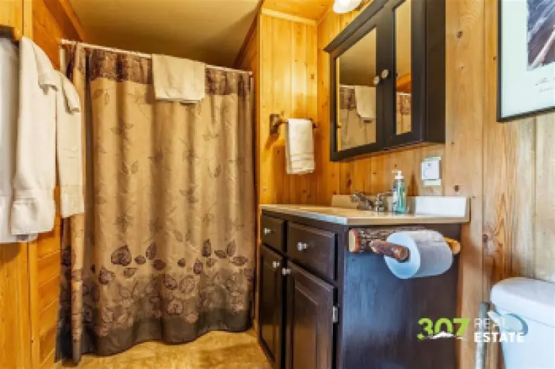 3080 & 3064 North Fork Hwy Cody #77
