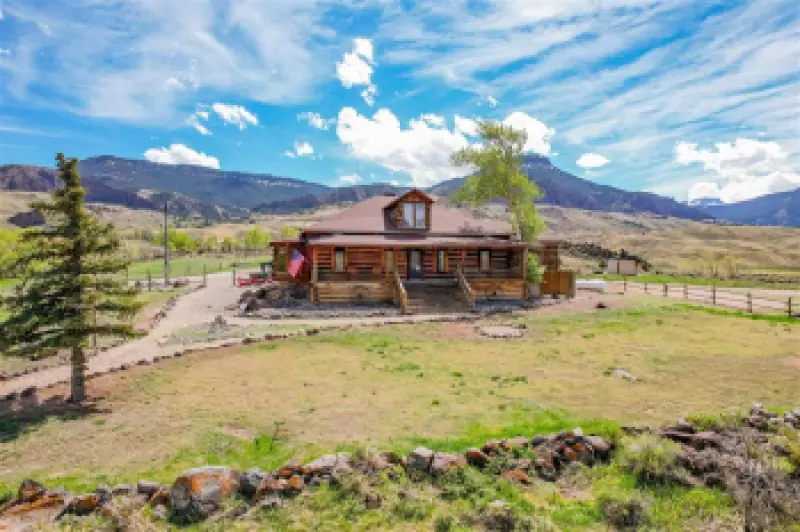 3080 & 3064 North Fork Hwy Cody #88