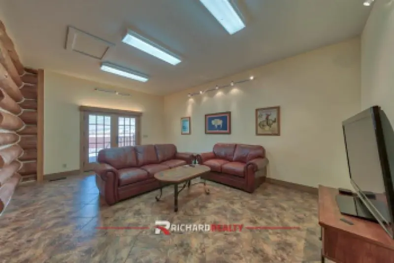 1727 Hwy 14 E Shell #17