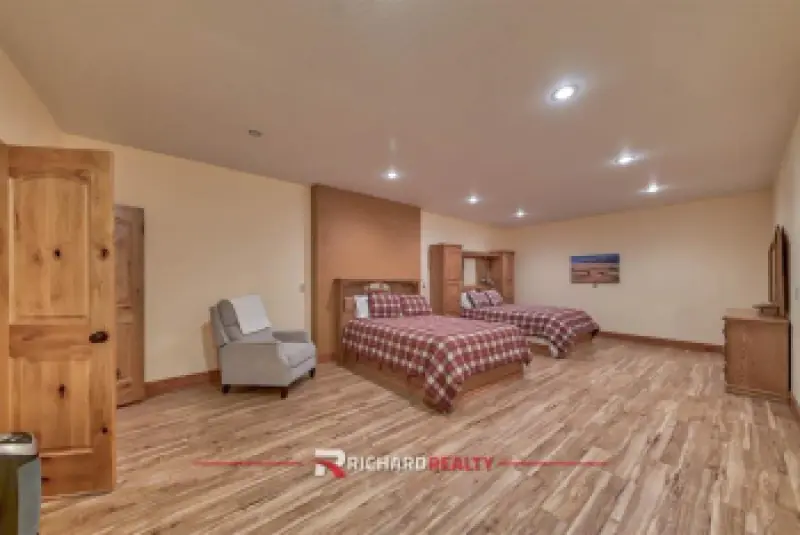 1727 Hwy 14 E Shell #36