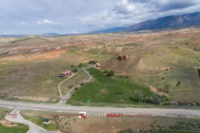 1727 Hwy 14 E Shell #60
