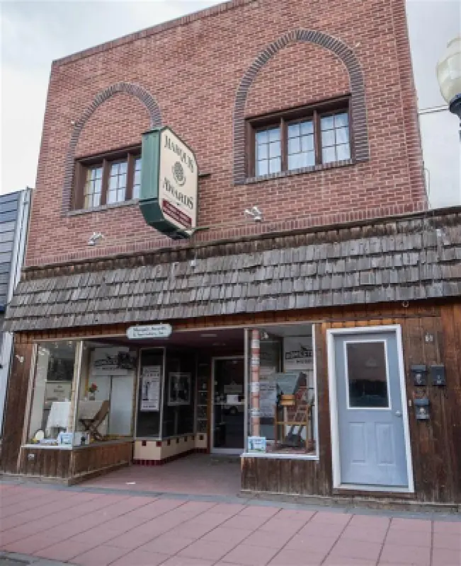 108 N Bent St Powell #1