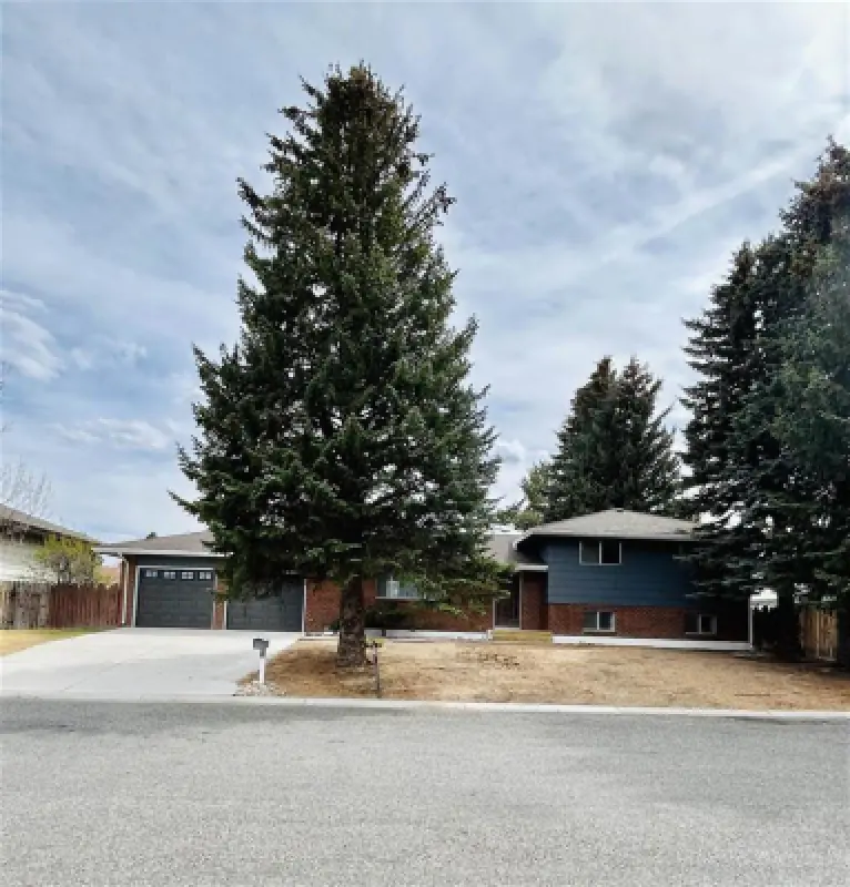 1024 Red Butte Ave Cody #1