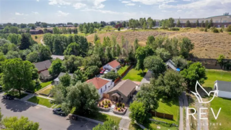 1408 Alger Ave Cody #23