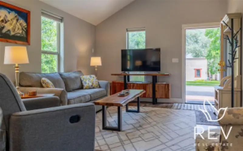 1408 Alger Ave Cody #3