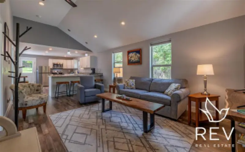 1408 Alger Ave Cody #4