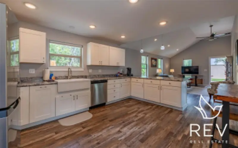 1408 Alger Ave Cody #6