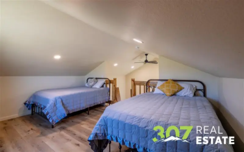 3256 North Fork Hwy Cody #10