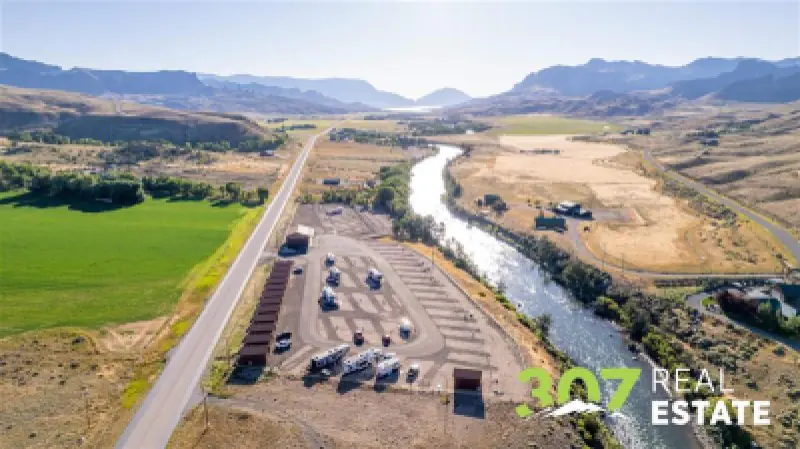 3256 North Fork Hwy Cody #2