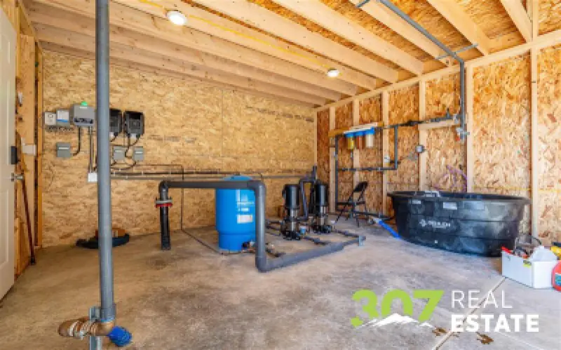 3256 North Fork Hwy Cody #25