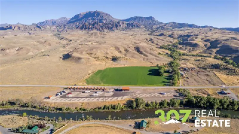 3256 North Fork Hwy Cody #27