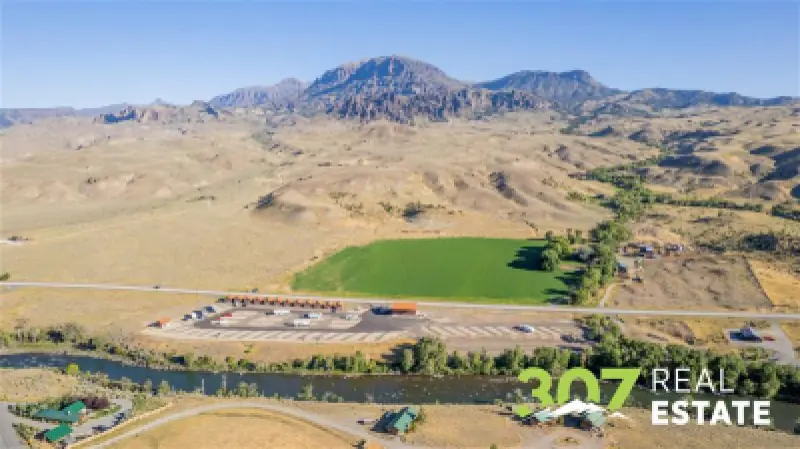3256 North Fork Hwy Cody #43