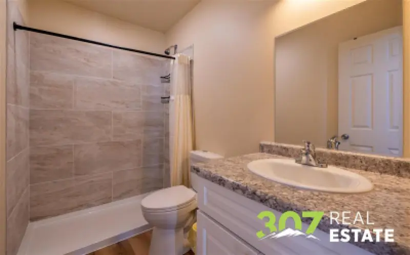 3256 North Fork Hwy Cody #6