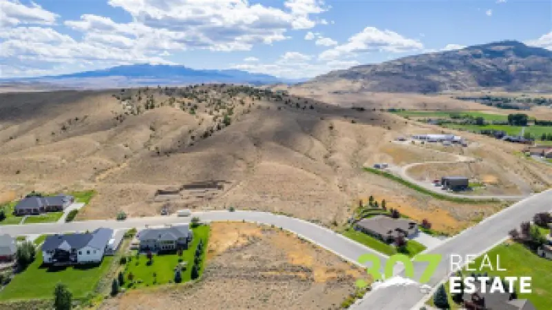 707 Links View Dr Cody #13