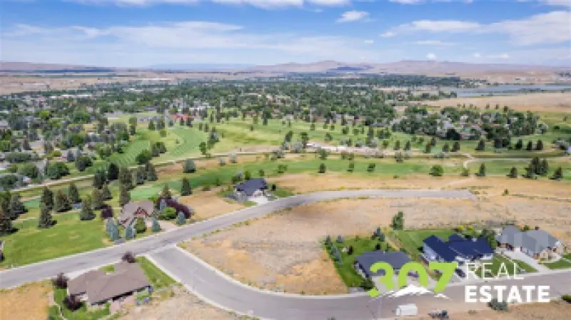 707 Links View Dr Cody #14