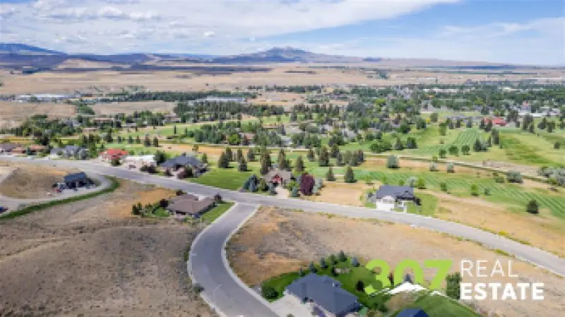707 Links View Dr Cody #15