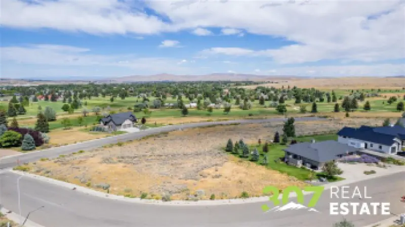 707 Links View Dr Cody #16