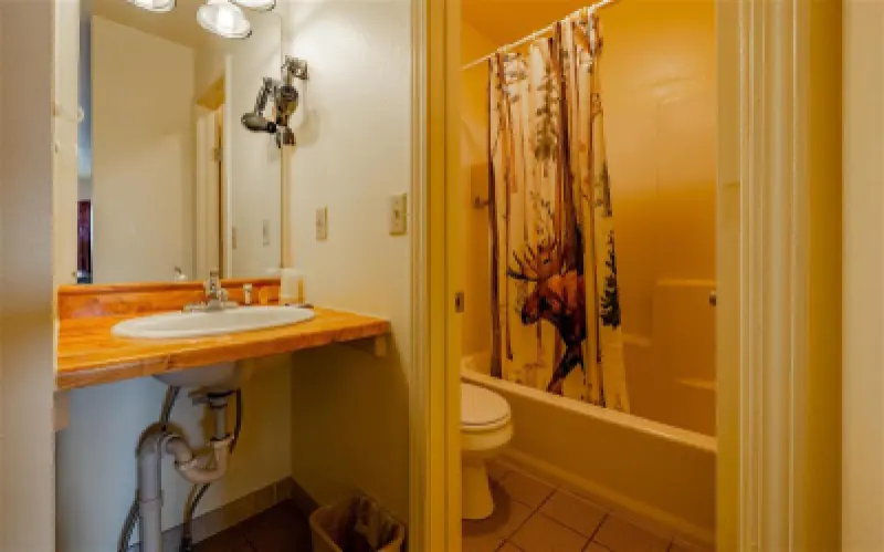 1701 Central Ave Cody #22