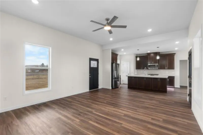 793 Hwy 310 Deaver #17