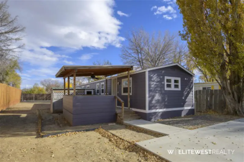 23 3rd Ave W Deaver #2