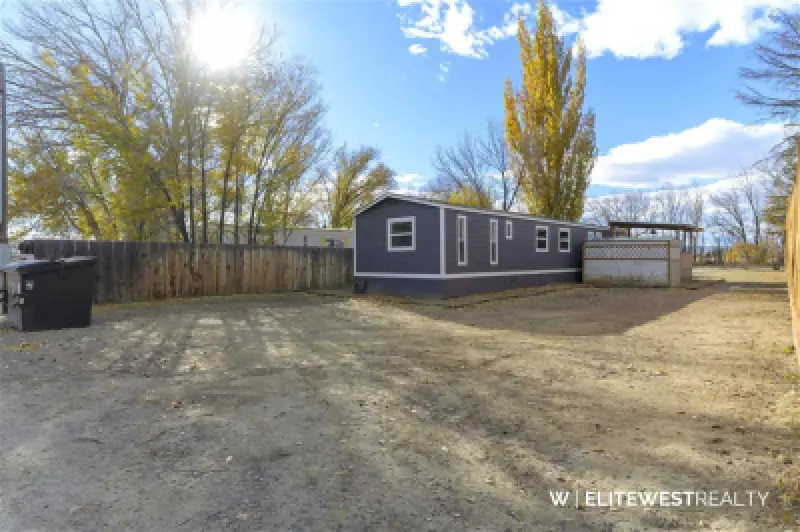 23 3rd Ave W Deaver #30