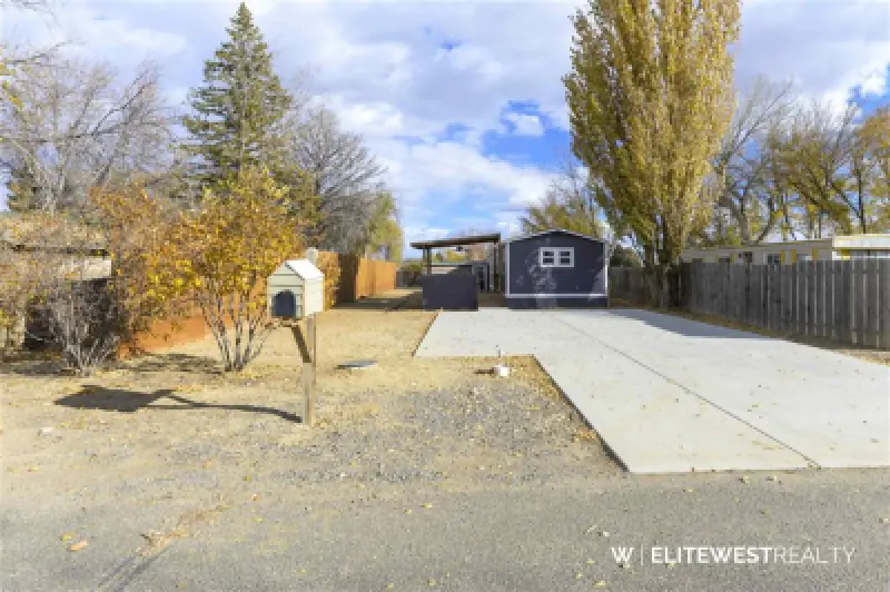 23 3rd Ave W Deaver #35