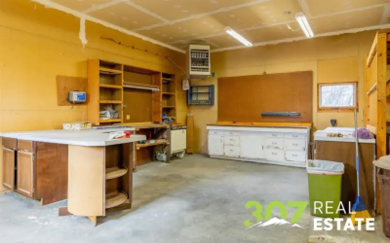 866 Road 6 Powell #40