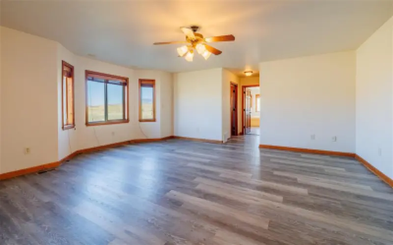 2477 Beaver Creek Rd Shell #10