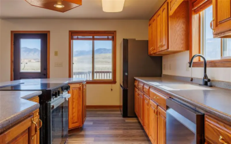 2477 Beaver Creek Rd Shell #20